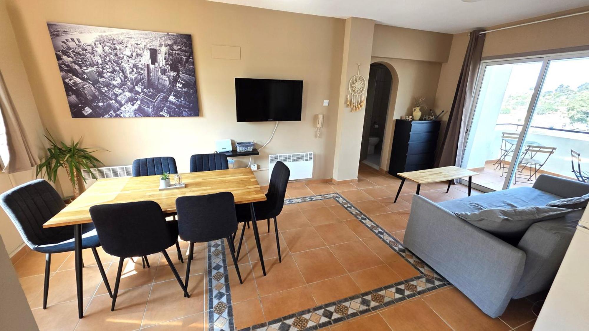 Charming 2br Classic Flat With Fast Wi-fi Apartamento