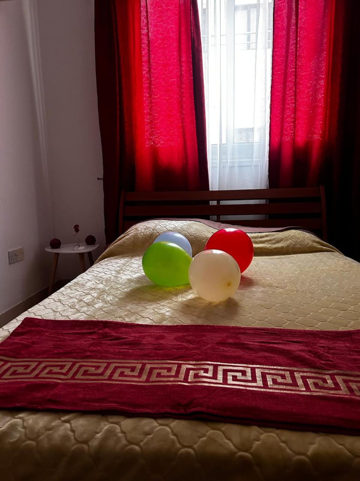 Apartment Makenzy 2 Bedrooms For Rent