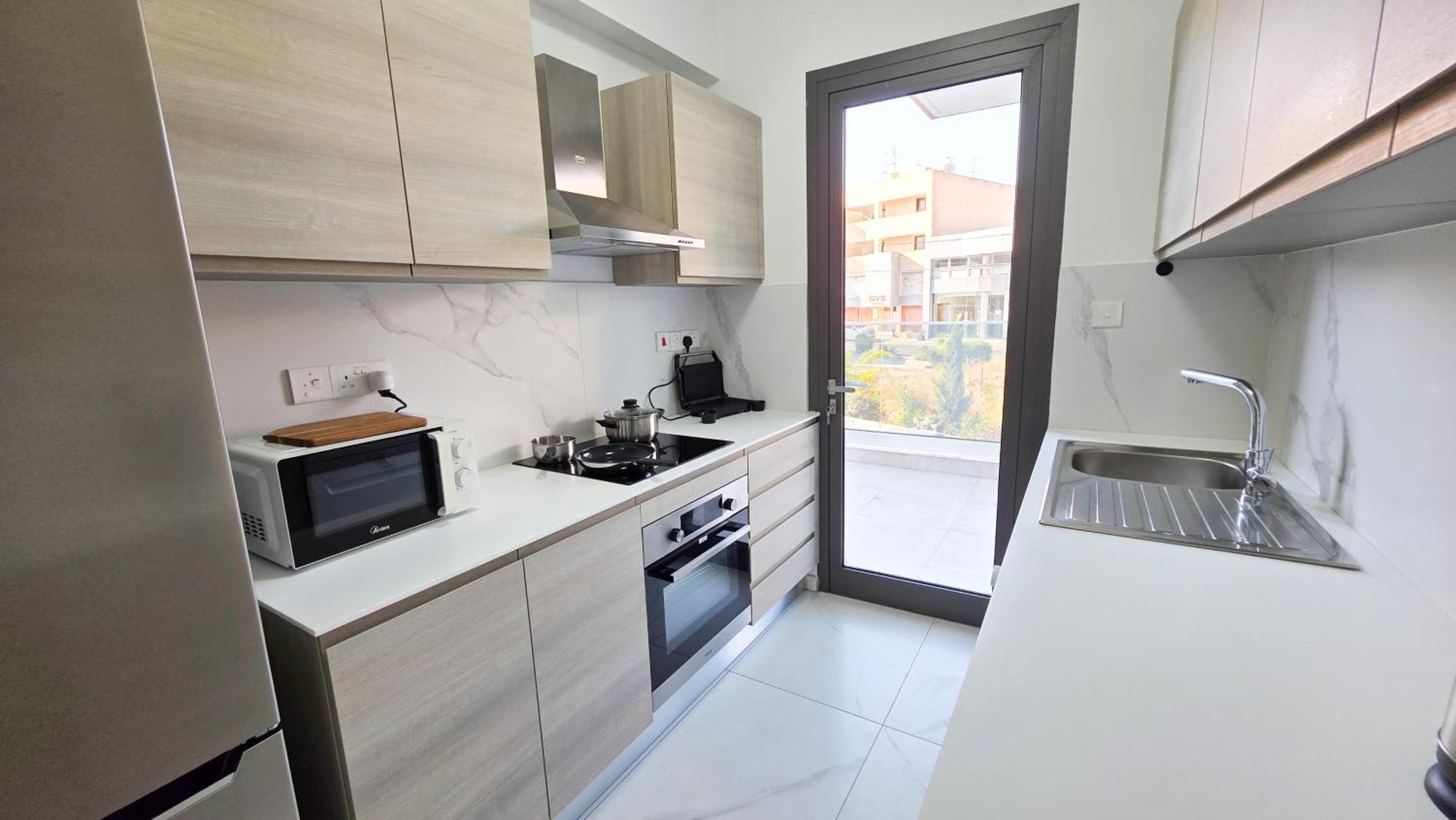 Poolside Lux Apartment Larnaca