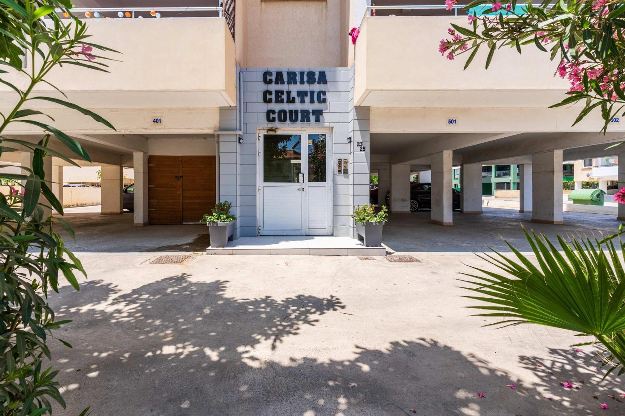 Stylish 2br With Rooftop Pool In Mackenzie Apartment Larnaca