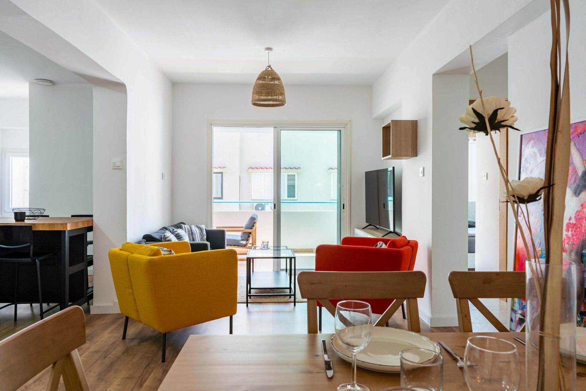 Apartment Stylish 2br With Rooftop Pool In Mackenzie *