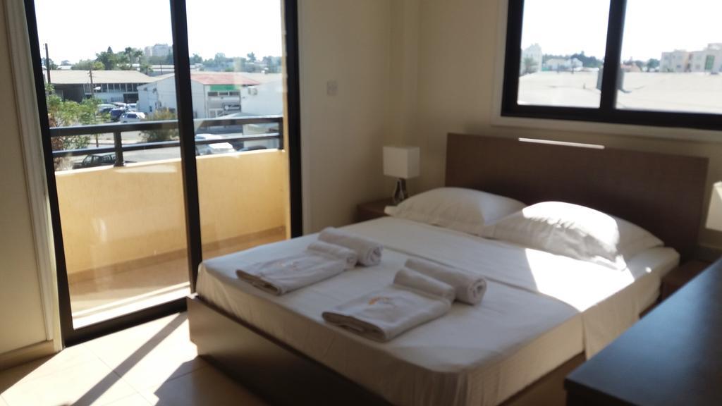 202 Mandritis Court * Larnaka