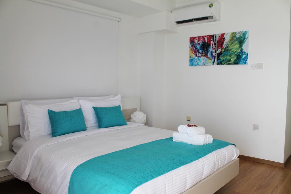 Lazuli Beachfront Penthouse 504 * Larnaca