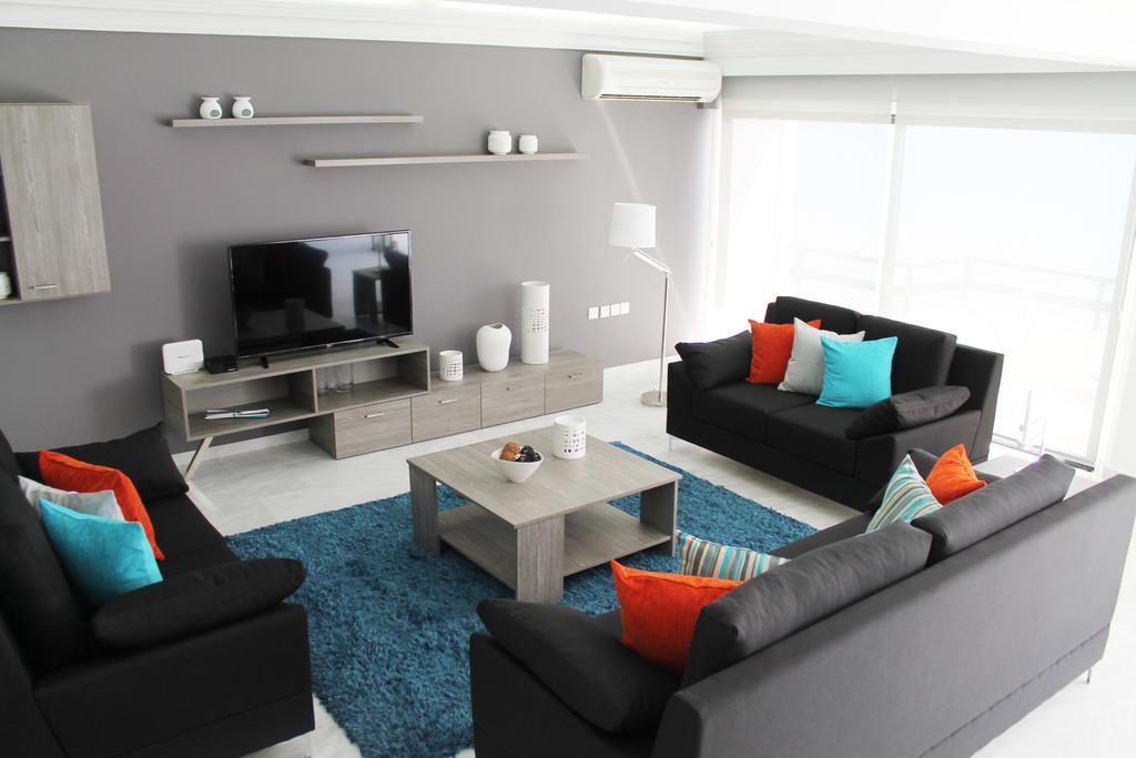 Lazuli Beachfront Penthouse 504 Larnaca