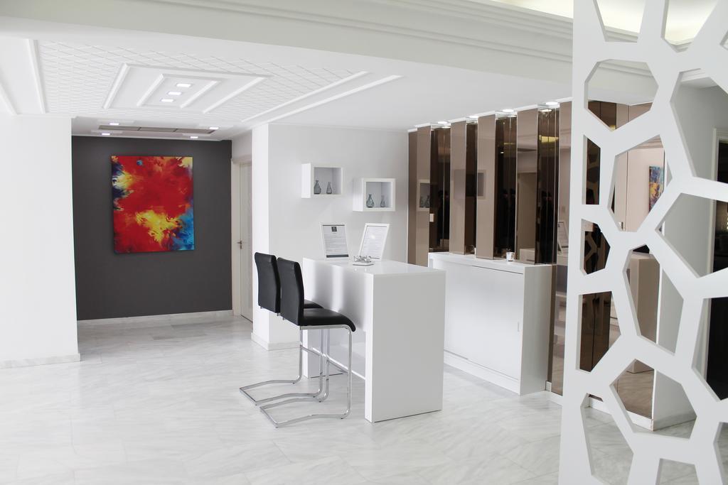 Lazuli Beachfront Penthouse 504