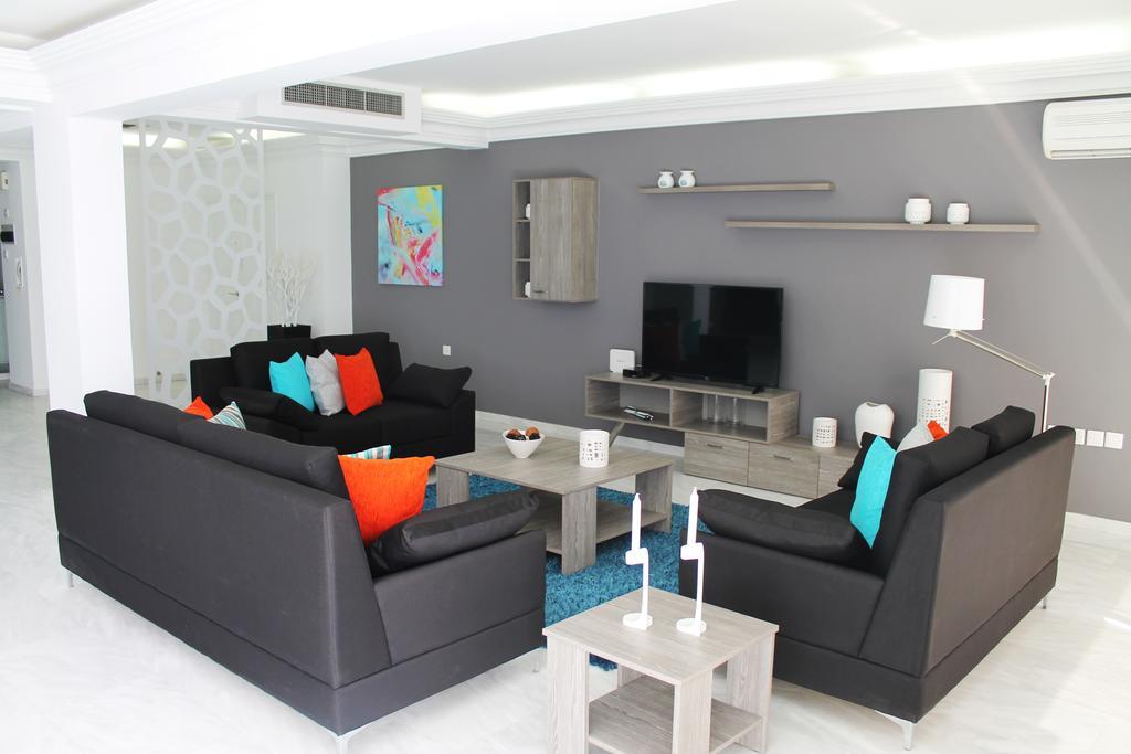 Lazuli Beachfront Penthouse 504 *