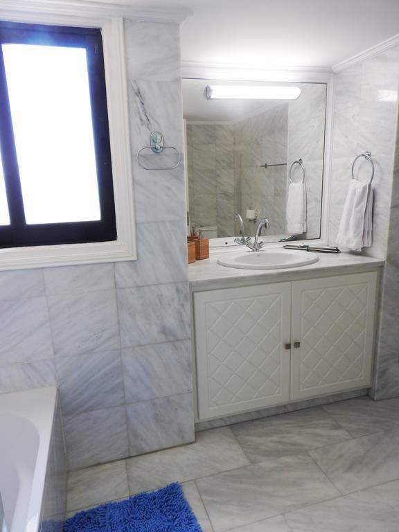 Lazuli Beachfront Penthouse 504 * Larnaca