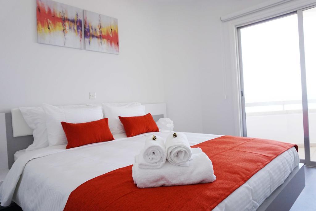 Lazuli Sea View Beachfront Ap 43 *