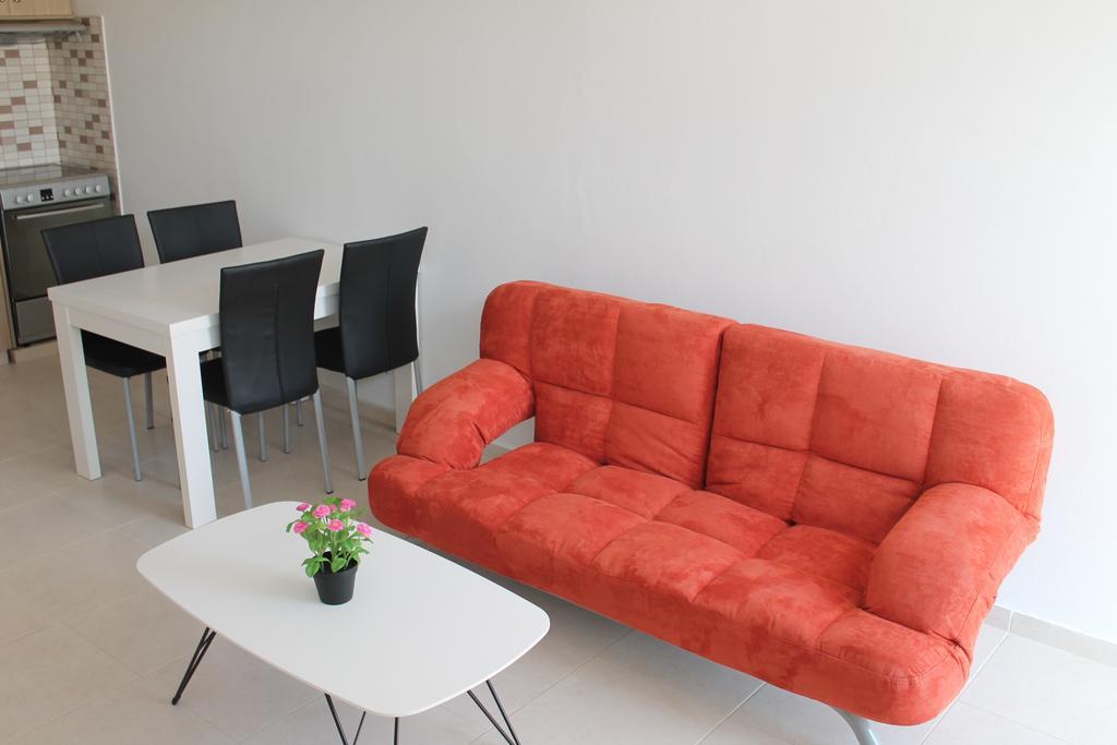 Apartment Mishellis *