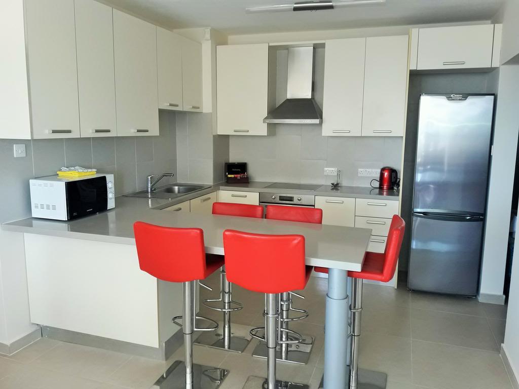 16 Sandy Apartment