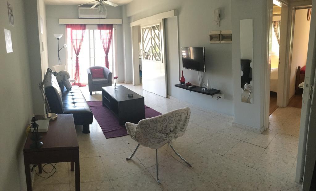 Apartamento Cozy Holiday Flat In Near Foinikoudes *