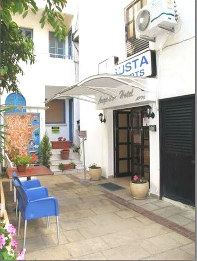 Zodiac Aparthotel 4*