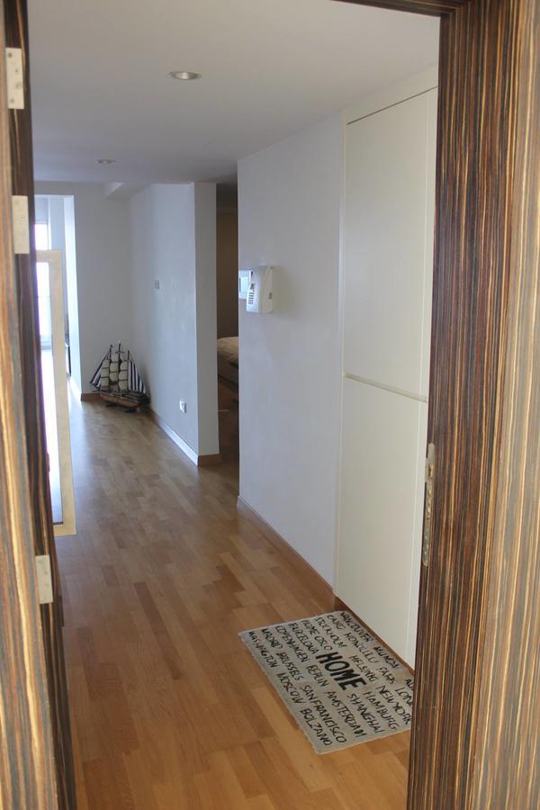 The Four Lanterns Apartment *