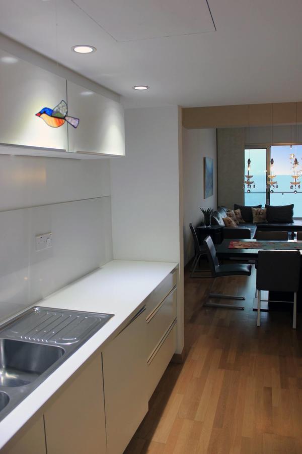 The Four Lanterns Apartment