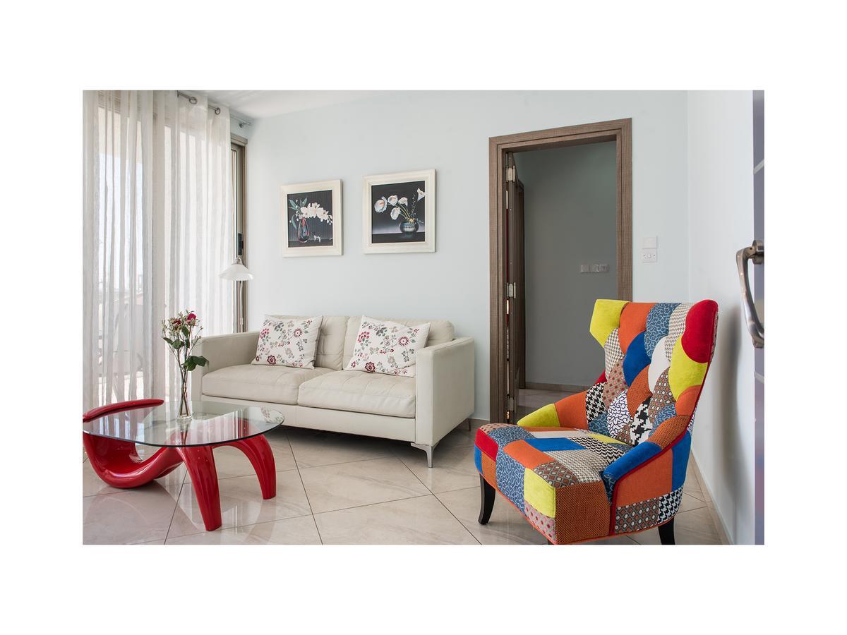 Apartment Mesogios House Larnaca