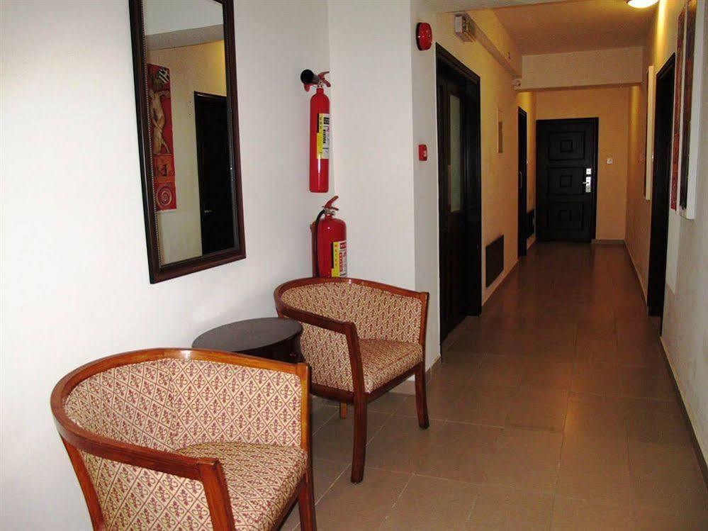 Eleonora Aparthotel 2*