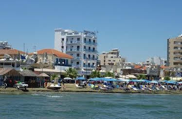 Aparthotel Zodiac Larnaca