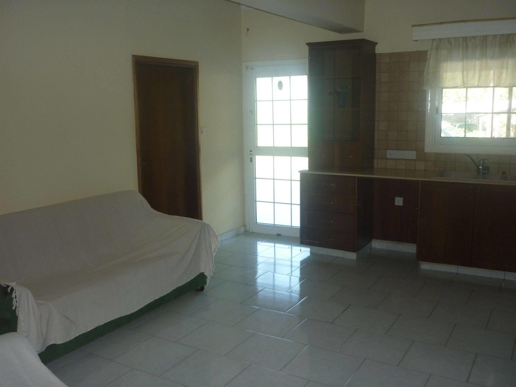 Căn hộ Budget Residences Larnaca