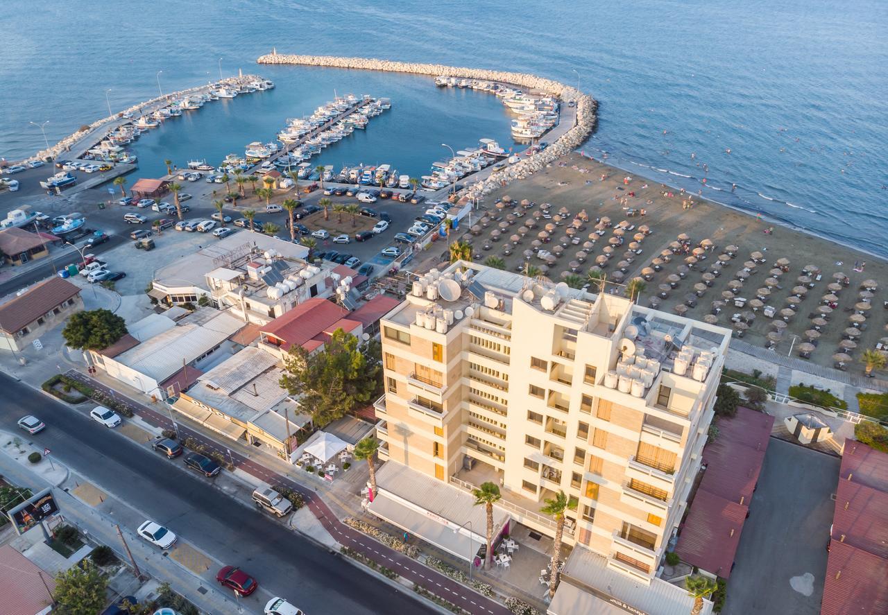 Lazuli Sea View Beachfront Ap 254 Apartment *