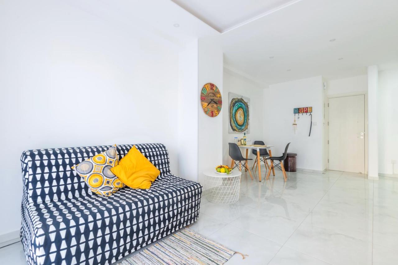Six Larnaca
