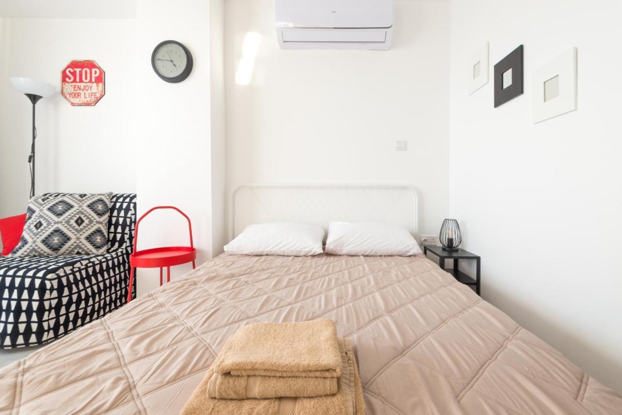 Apartment Six