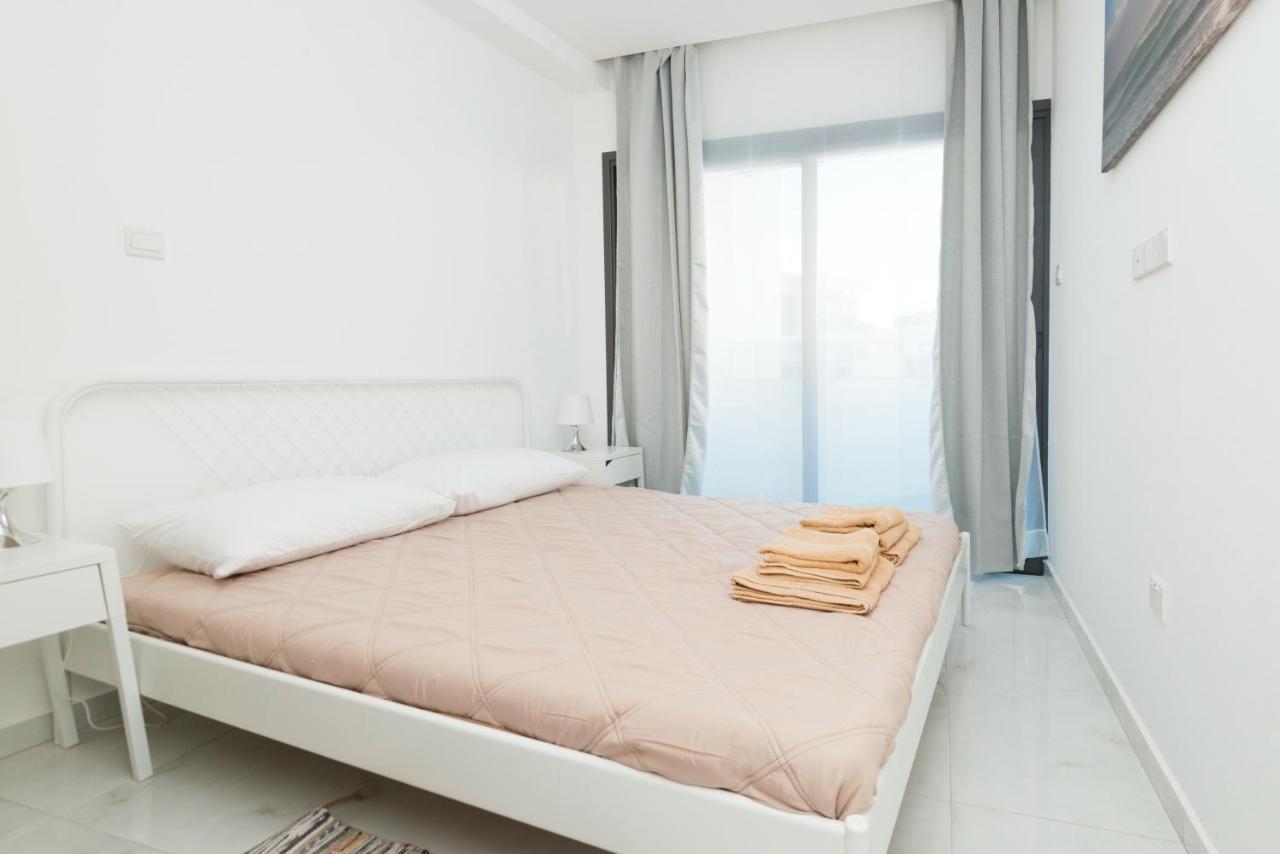 Apartment Six *