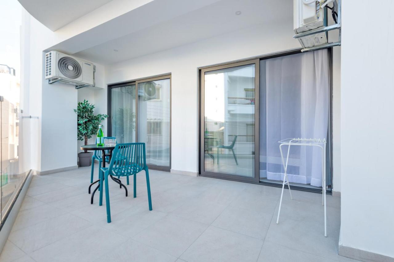 Six Larnaca