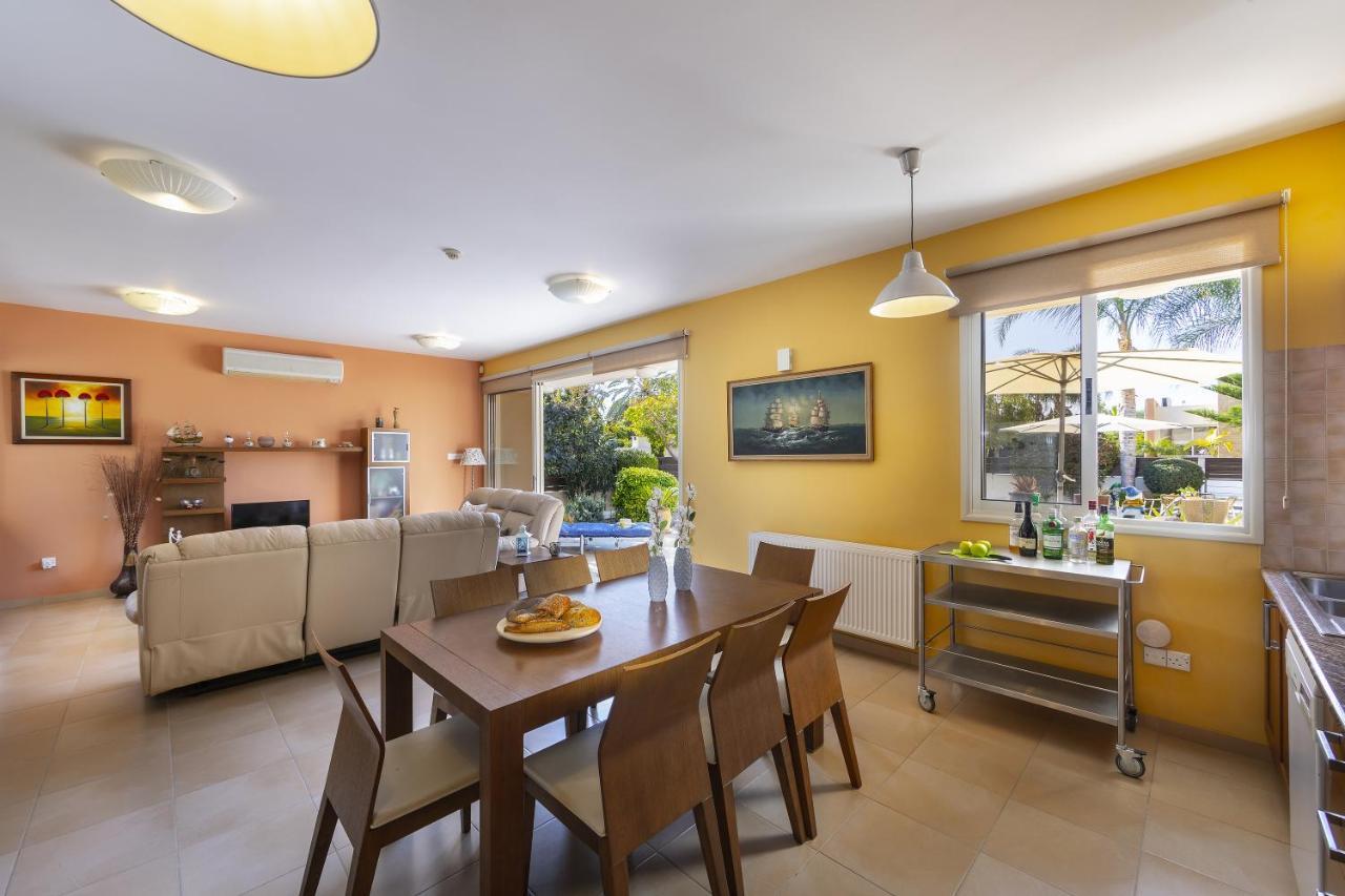 Anthea 12 Villa