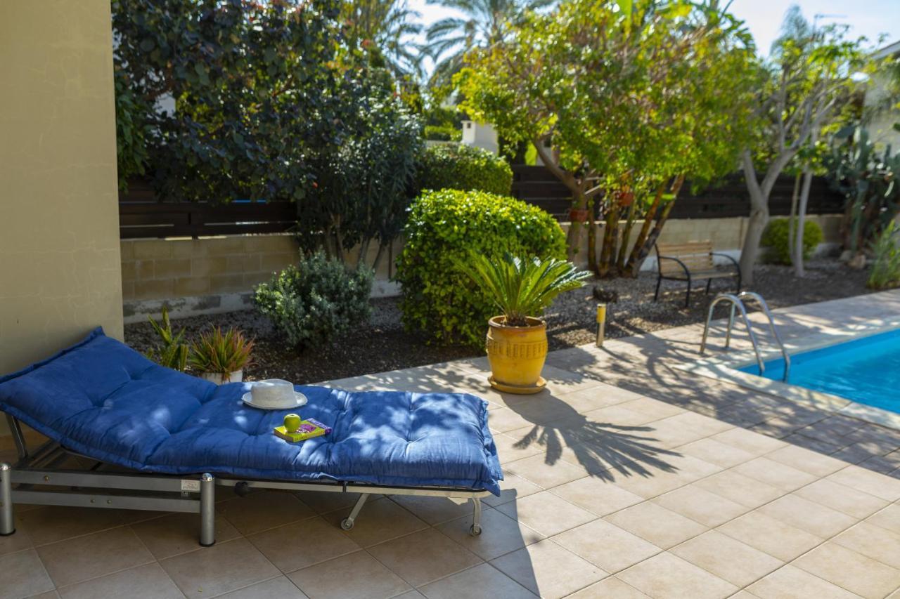 Villa Anthea 12 *