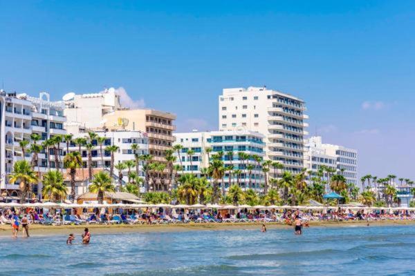 Top Floor Sea View Finikoudes Carisa Ithaki Court * Larnaca