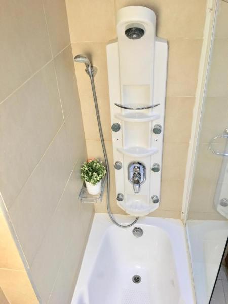 Apartment Top Floor Sea View Finikoudes Carisa Ithaki Court Larnaca