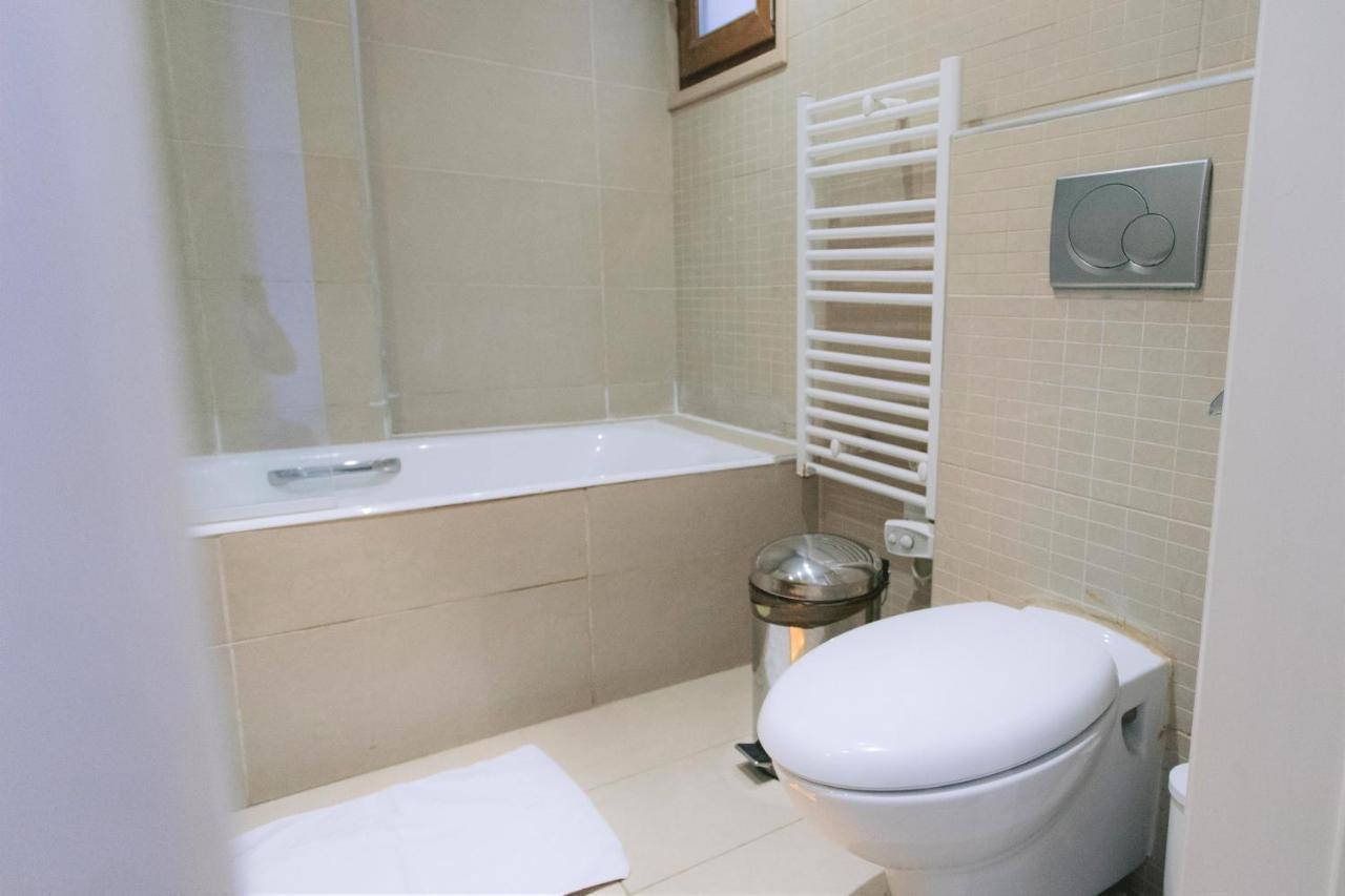 Apartment Top Floor Sea View Finikoudes Carisa Ithaki Court