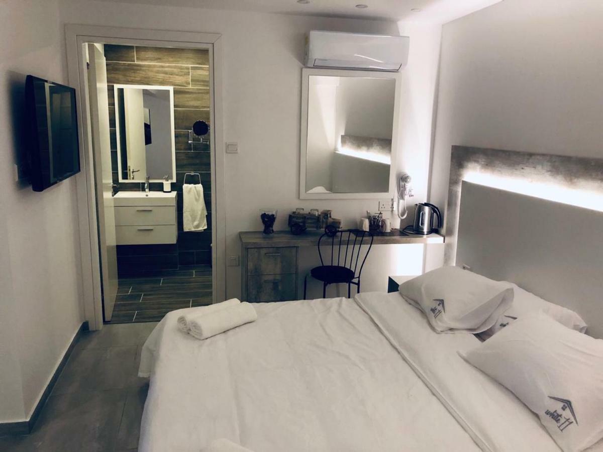 Aparthotel White 11 3*