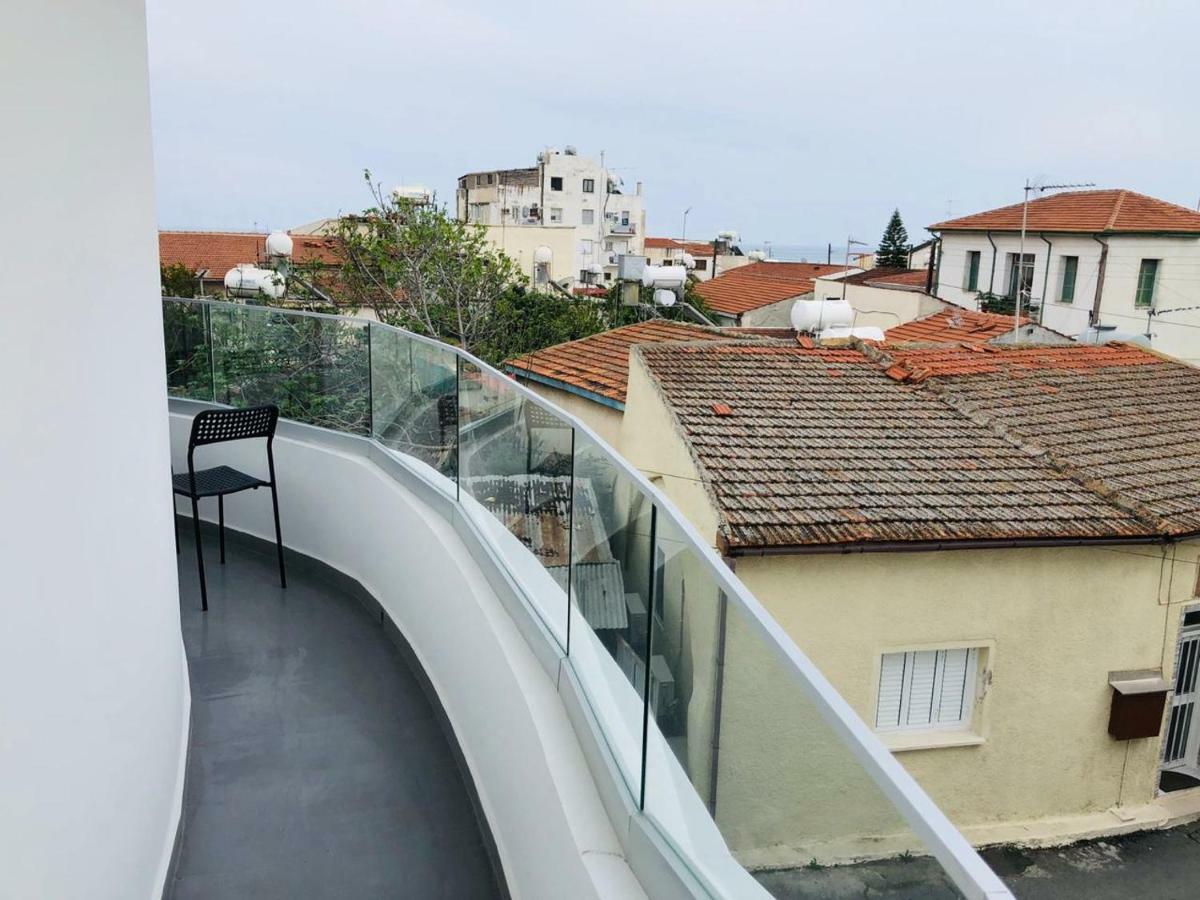 White 11 Aparthotel 3*