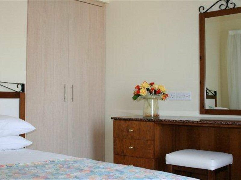 Hotel Mackenzie Larnaca