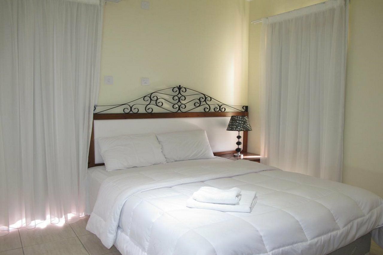 Mackenzie Hotel 2*
