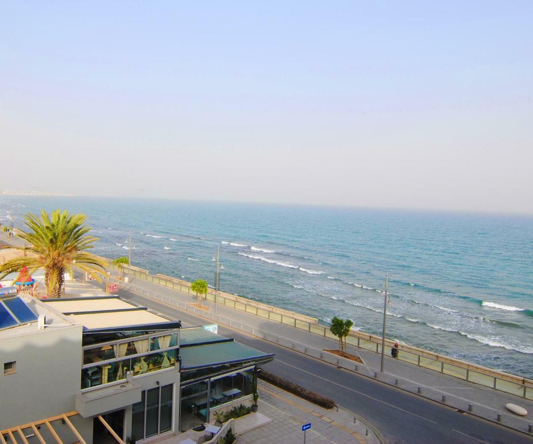 Blue View * Larnaca