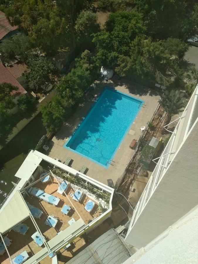 Front-row - Skyline Retreat - Pool Access *