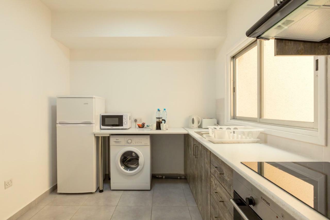 Savvas Centre Flat Apartment Larnaca