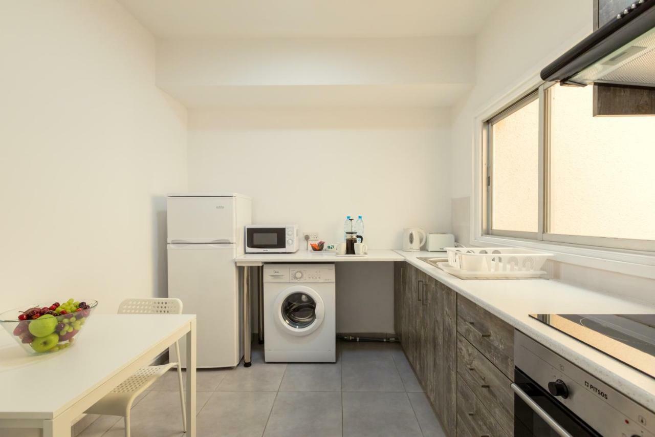 Savvas Centre Flat Apartment Larnaca