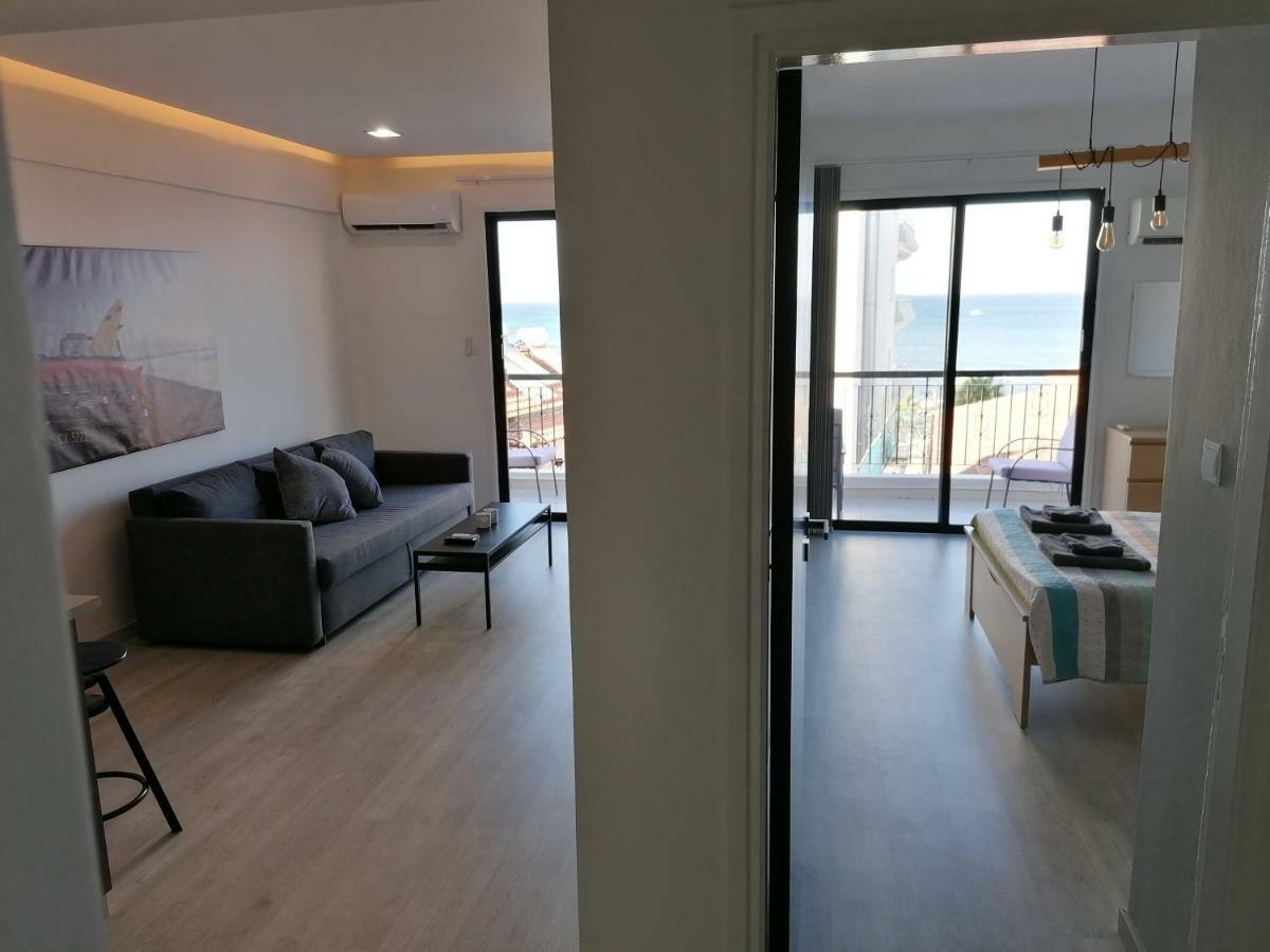 Must - Finikoudes Seaview Apartamento