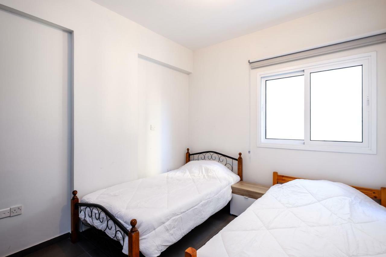 Book Me Now Central Flat Apartment Larnaca