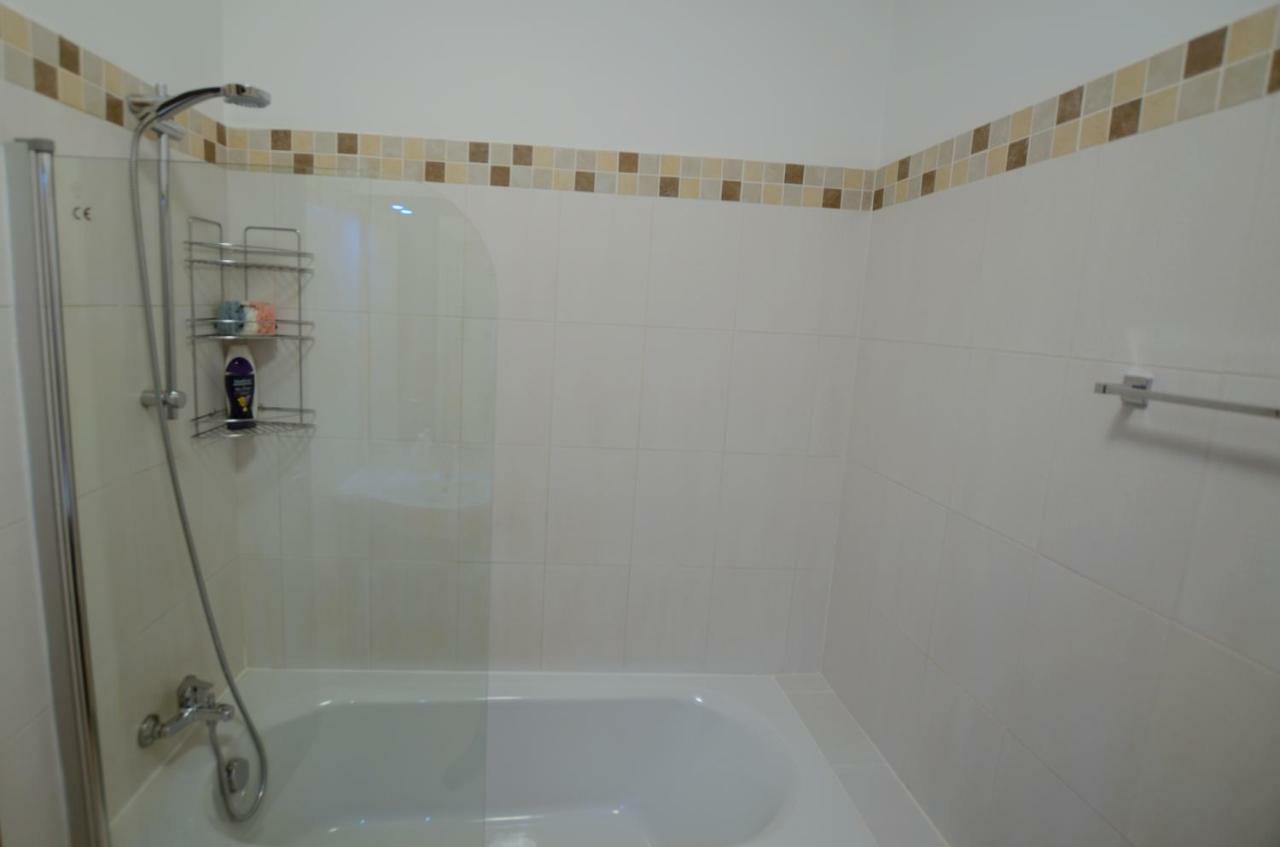 Apartment Violet Dusk Center Flat Larnaca