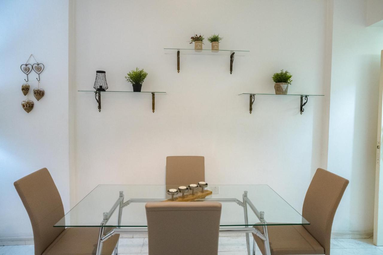 Angela's Luxury * Larnaca