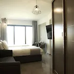 Jimmy\'S Suites