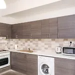 Spacious Studio Downtown