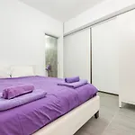 Sea View Flat 301