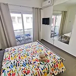 Beachy Keen City Apartment