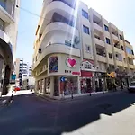 Beachy Keen City Apartment