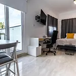 Modern Ground Floor Studio With A Beautiful Garden
